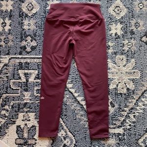Alo Yoga Maroon Leggings